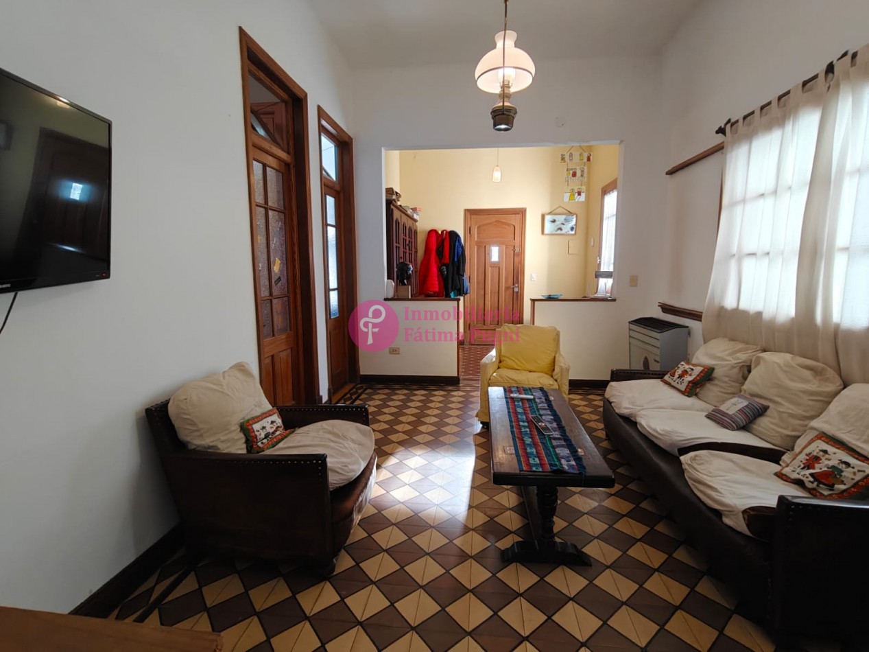 Dorrego y Berutti- La Perla- Casa 4 ambientes , jardin y parque -