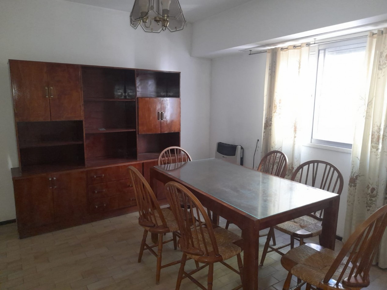 Tucuman esquina Brown. Depto 2 ambientes a la calle- Se vende con Renta