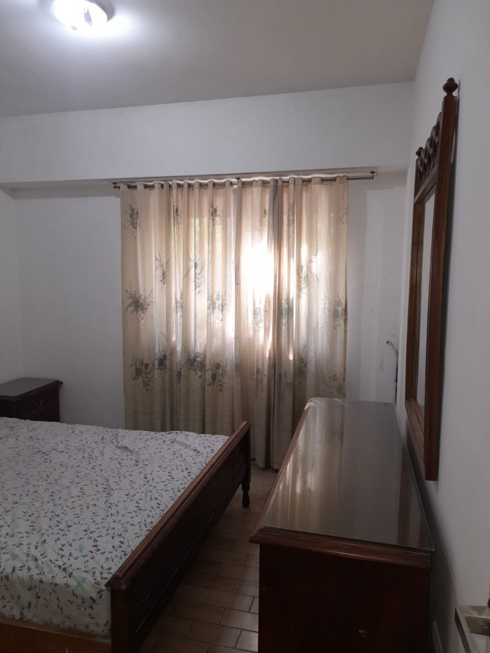 Tucuman esquina Brown. Depto 2 ambientes a la calle- Se vende con Renta