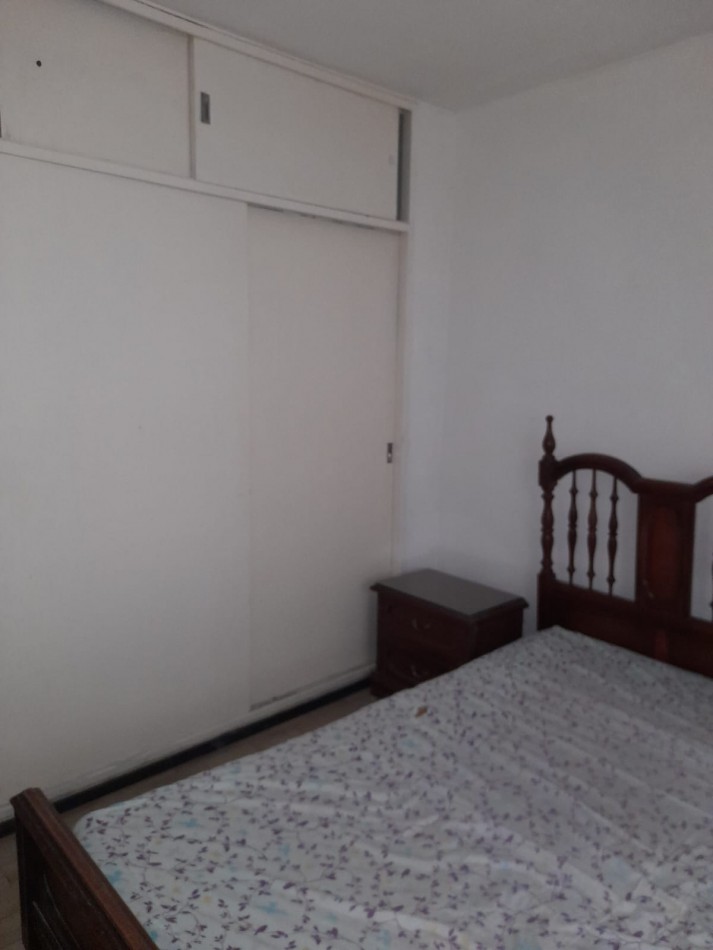 Tucuman esquina Brown. Depto 2 ambientes a la calle- Se vende con Renta