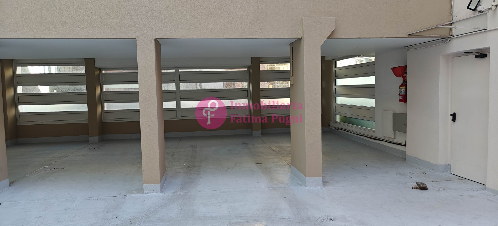 Piso 4 ambientes con cochera, amoblado. Avenida Colon 1105