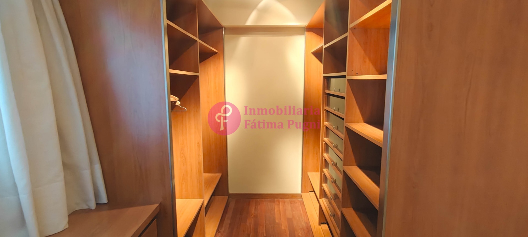 Piso 4 ambientes con cochera, amoblado. Avenida Colon 1105