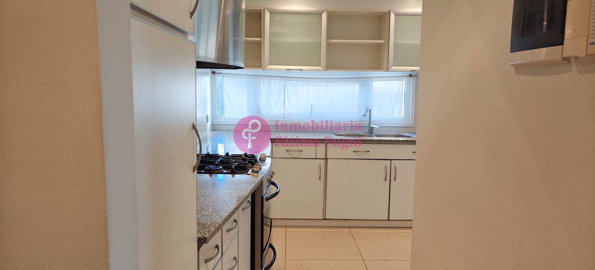 Piso 4 ambientes con cochera, amoblado. Avenida Colon 1105