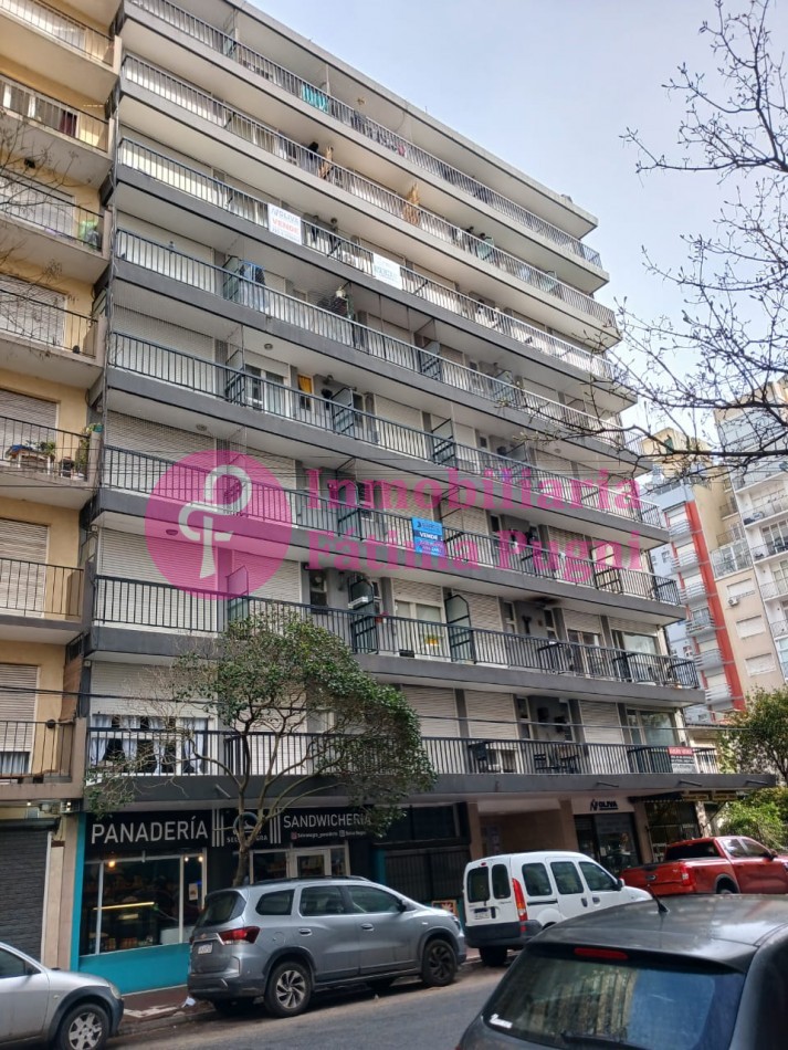 Departamento 1 ambiente a la calle con balcon- Impecable