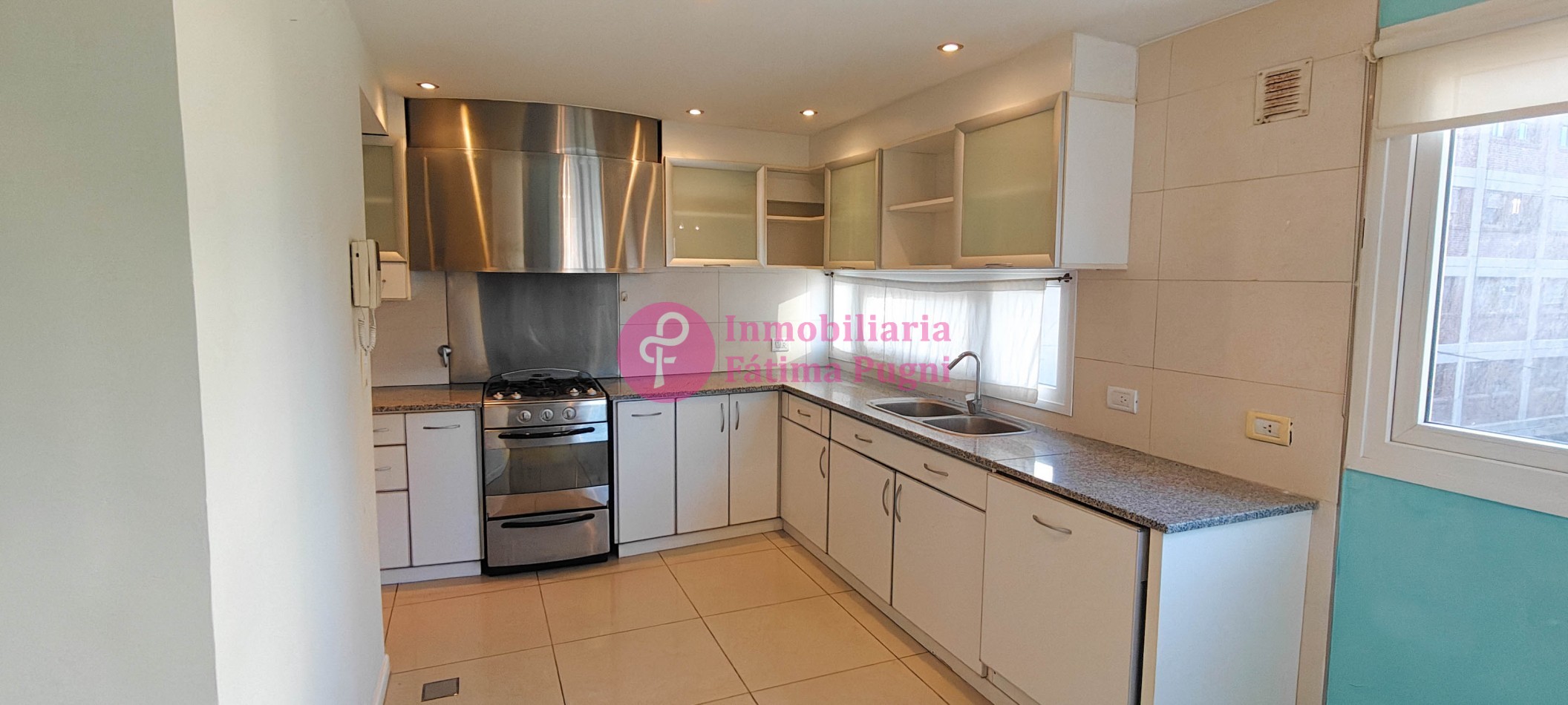 Piso 4 ambientes con cochera, amoblado. Avenida Colon 1105