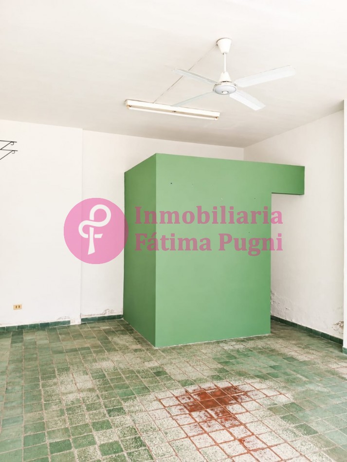 Local comercial- La Perla- Balcarce 3318 
