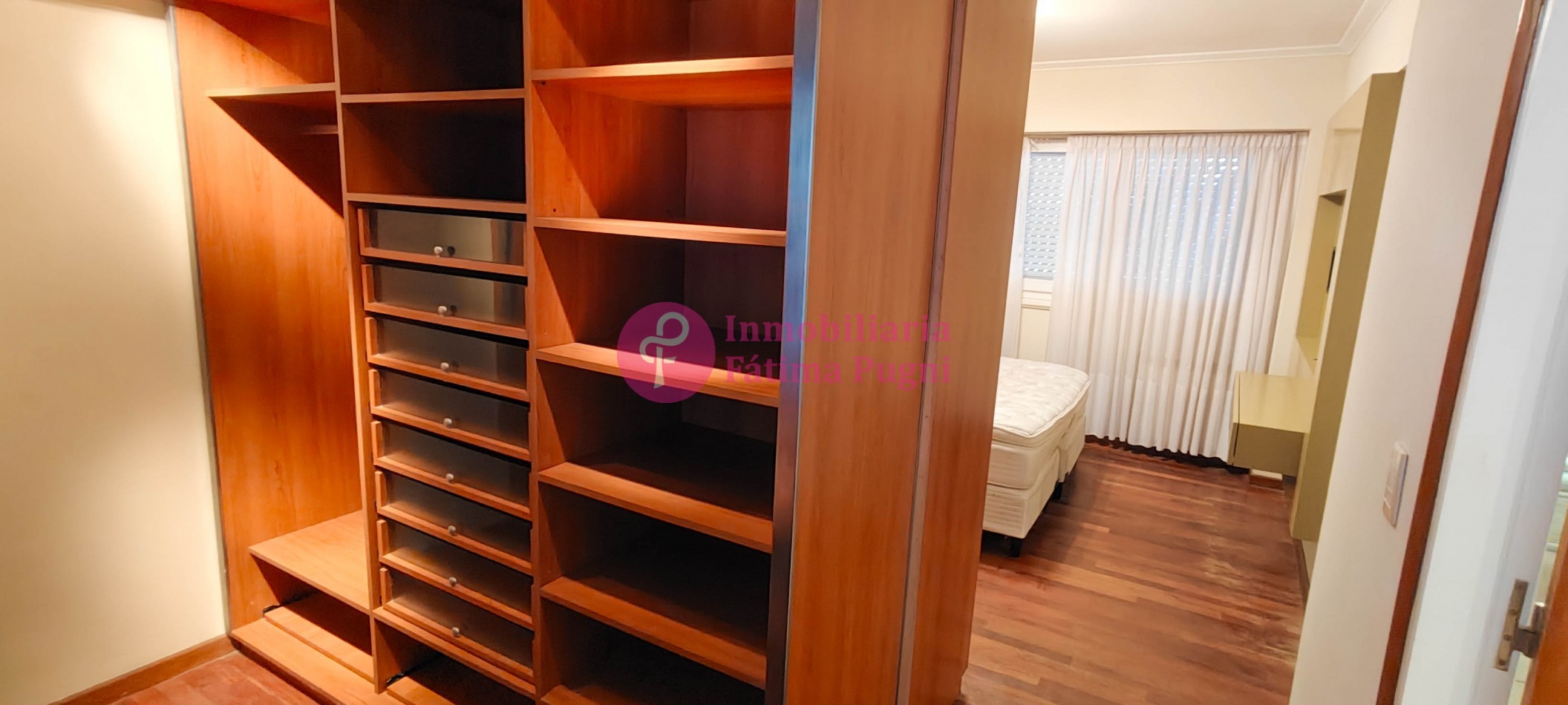 Piso 4 ambientes con cochera, amoblado. Avenida Colon 1105