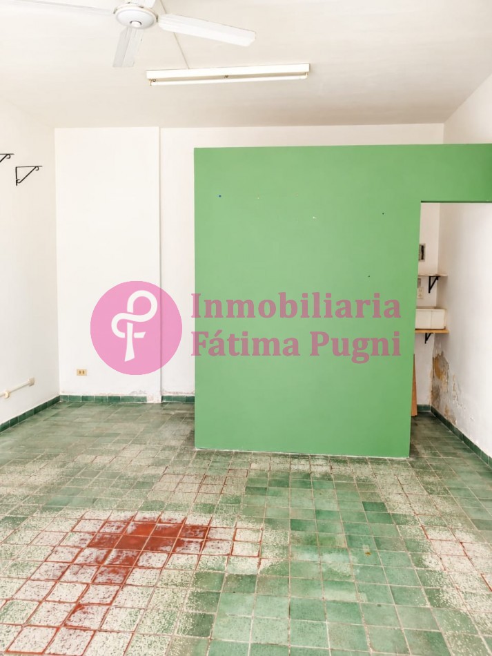 Local comercial- La Perla- Balcarce 3318 