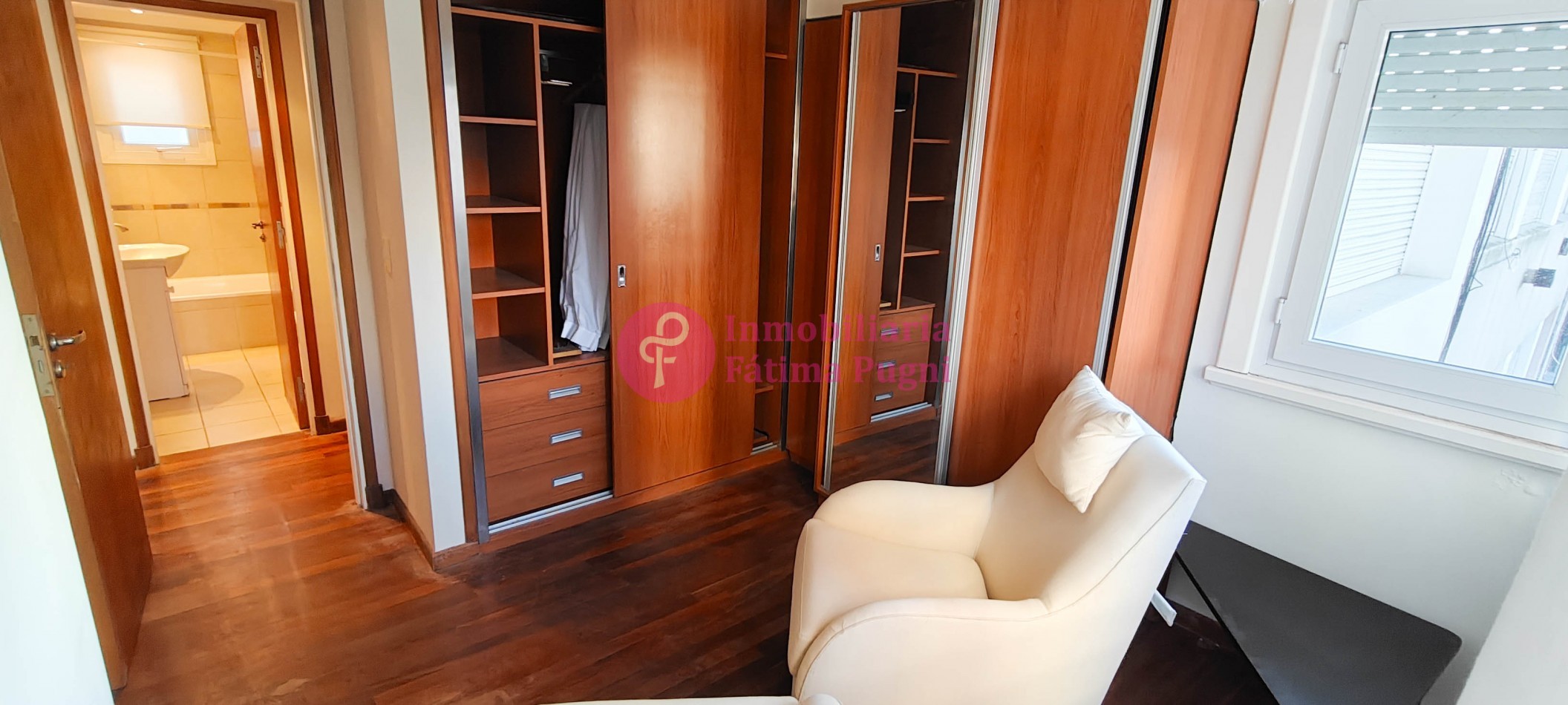 Piso 4 ambientes con cochera, amoblado. Avenida Colon 1105