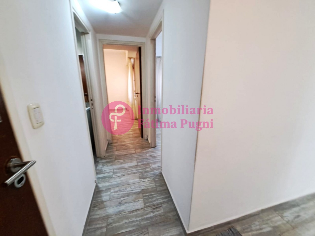 Departamento 3 ambientes a la calle con balcon- Reciclado- Zona Plaza Mitre