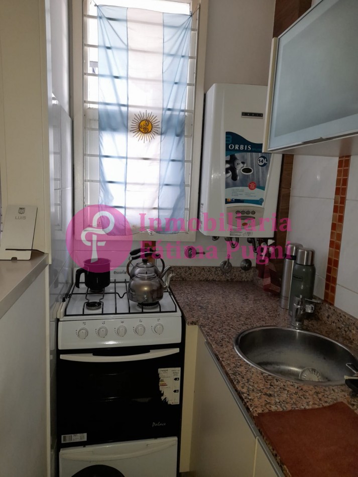 Departamento 1 ambiente a la calle con balcon- Impecable