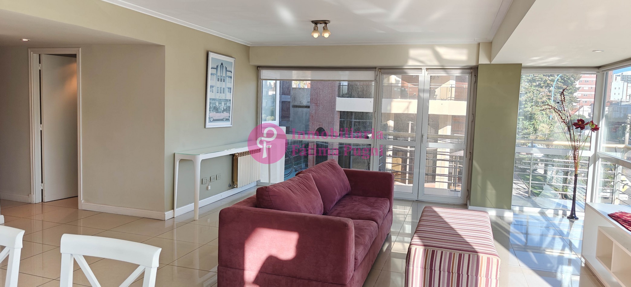 Piso 4 ambientes con cochera, amoblado. Avenida Colon 1105