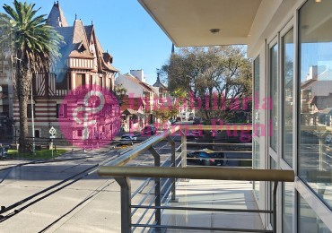 Piso 4 ambientes con cochera, amoblado. Avenida Colon 1105